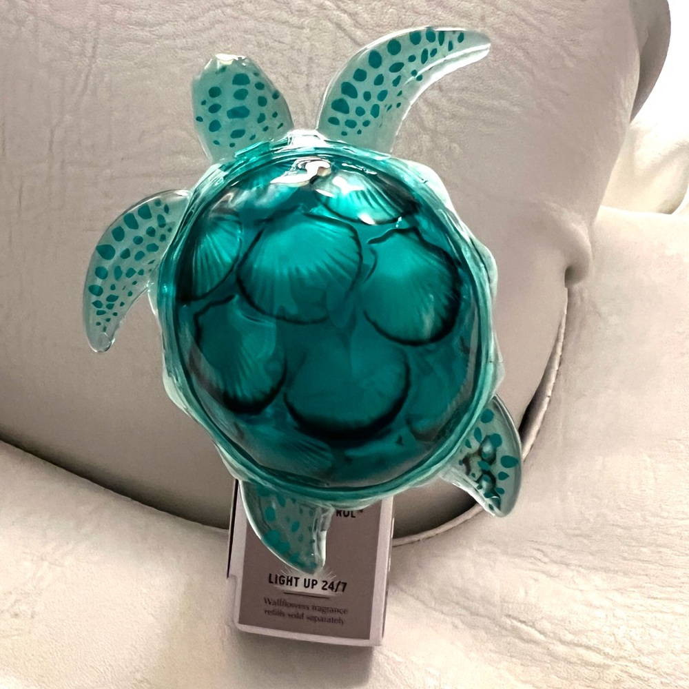 Turtle Scent Control Light Up Wallflower Plug!